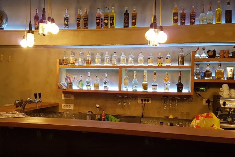 Rakhia bar